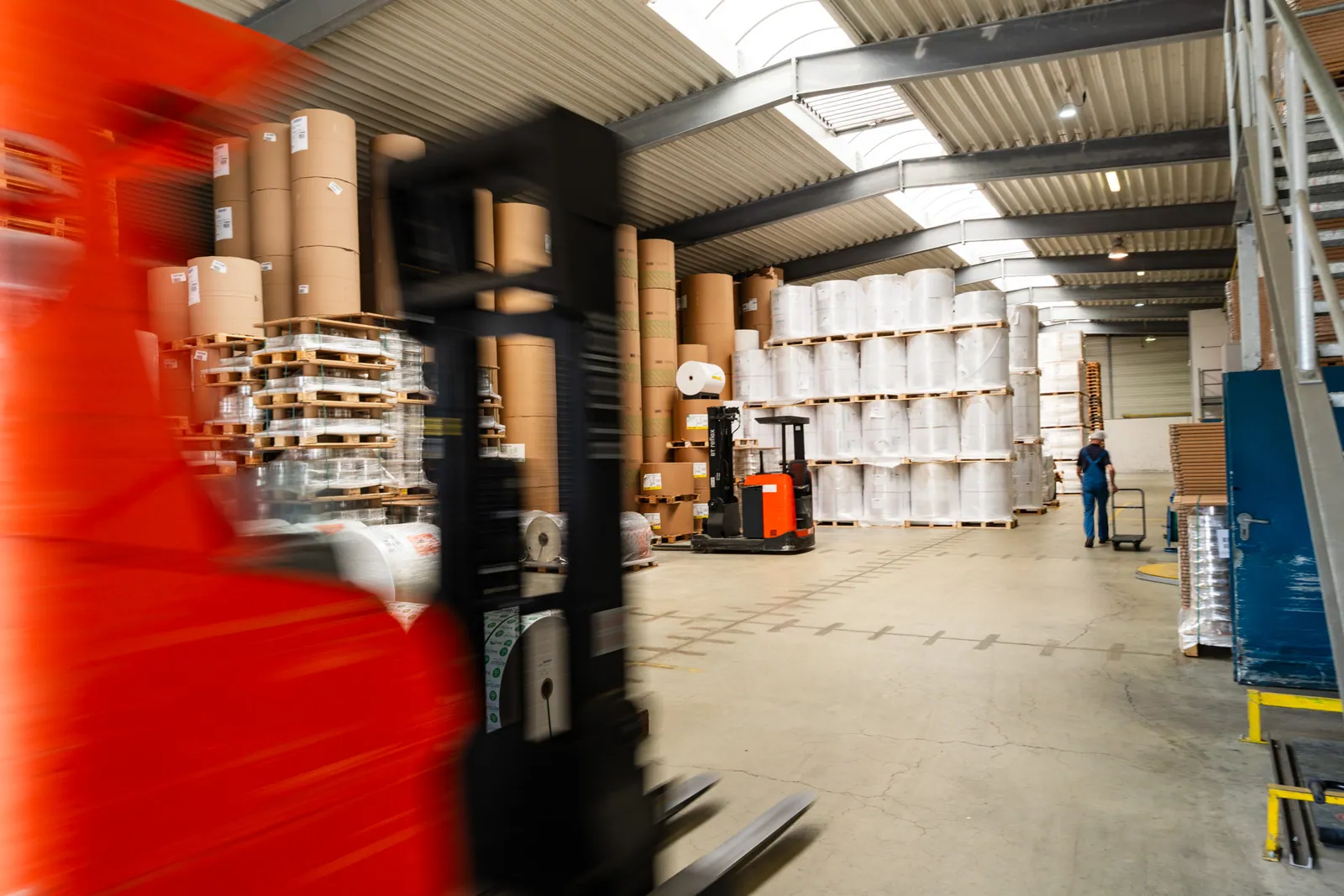 Material reels in the Flexopack reel store